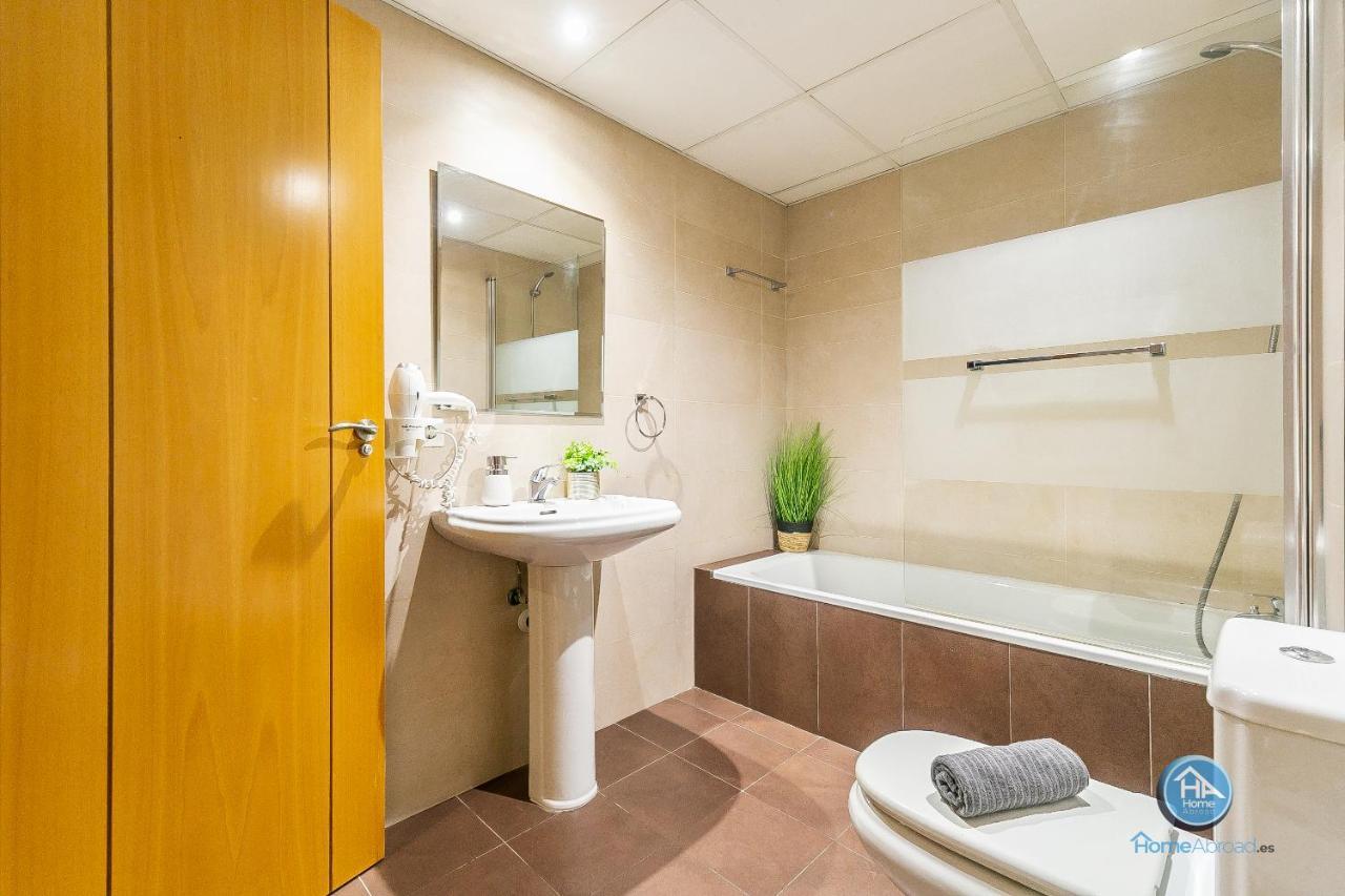 Apartment Boutique - Carlos Haya Area With Parking Malaga