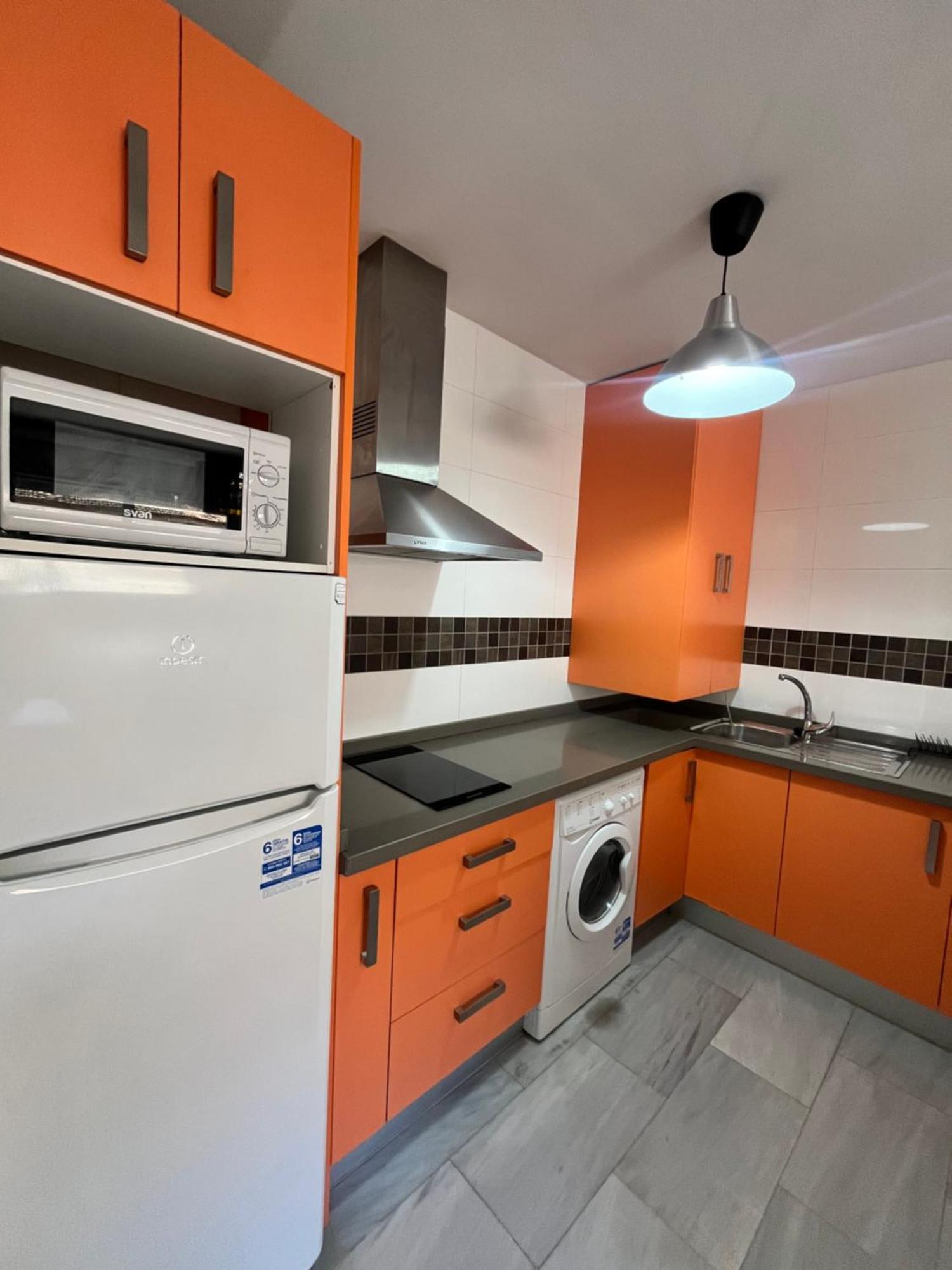 Boutique - Carlos Haya Area With Parking * Malaga