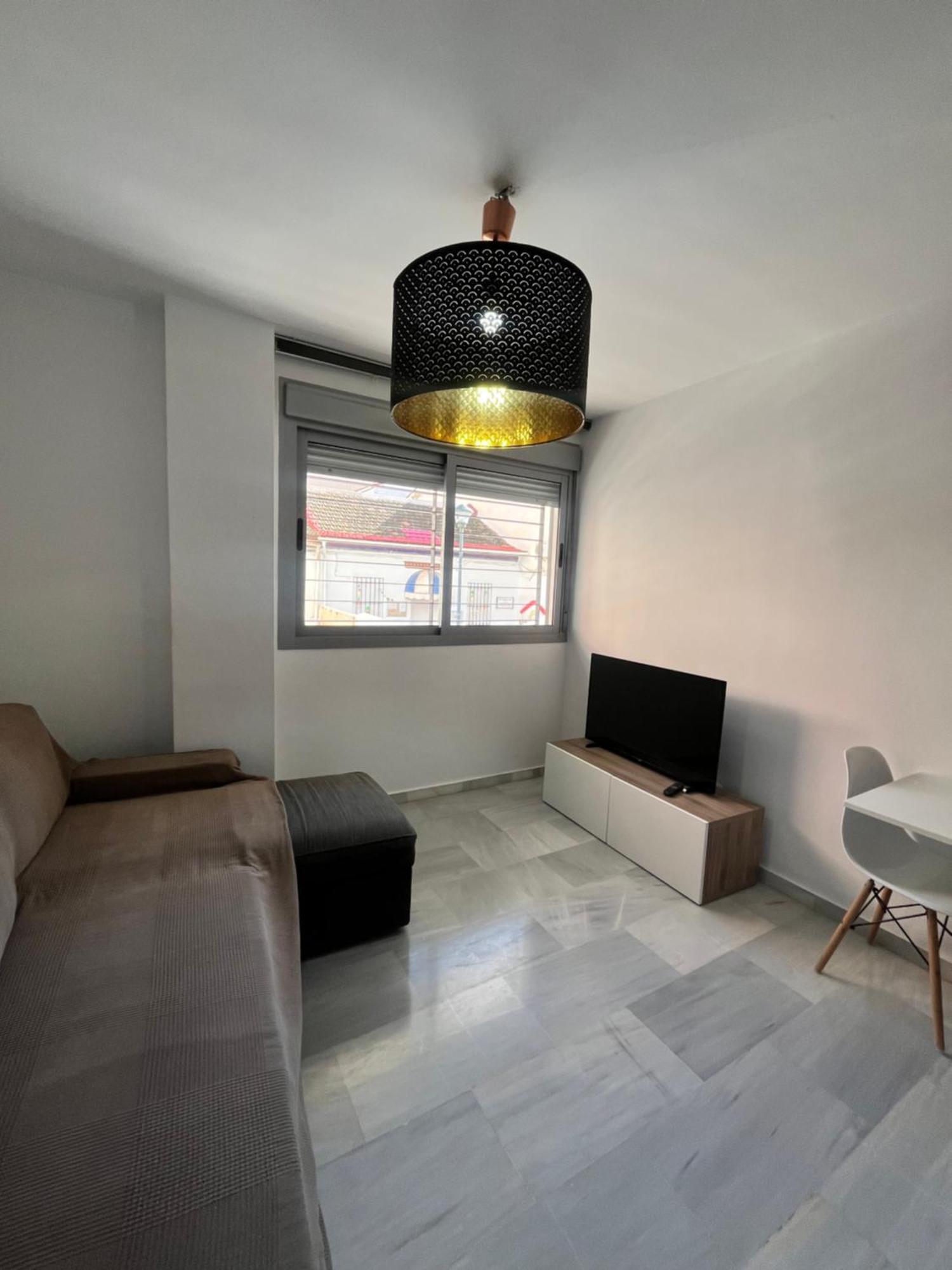 Boutique - Carlos Haya Area With Parking Apartment *